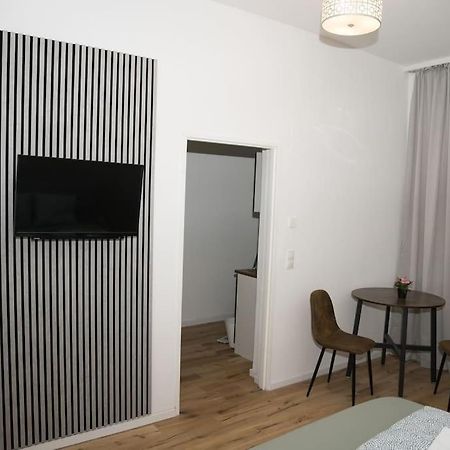 Rrooms Smart Appartement Wina Bagian luar foto