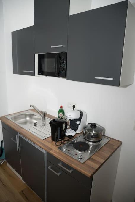 Rrooms Smart Appartement Wina Bagian luar foto